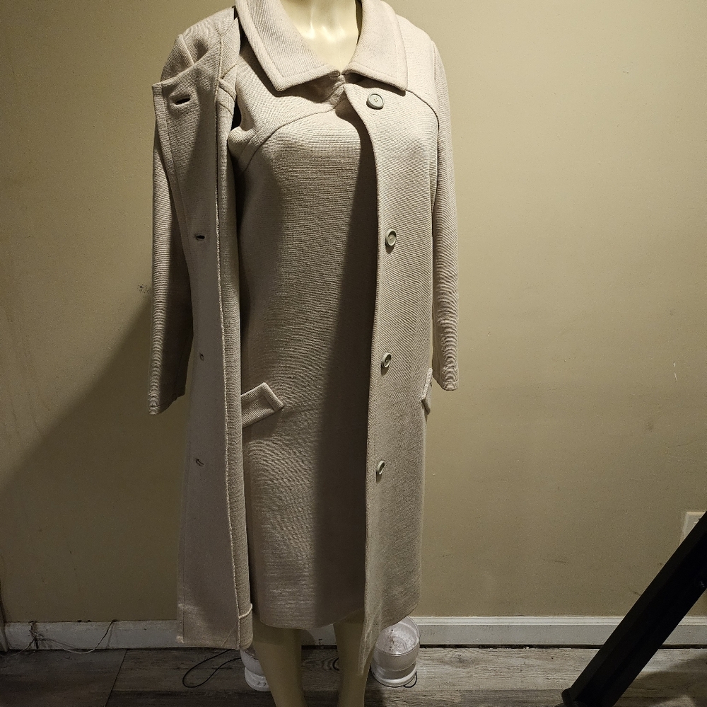 Dress - Picture 4 of 6